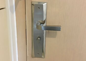 1 & 1 24hrs Locksmith photo 1 & 1 24hrs Locksmith