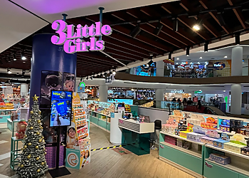 3 Little Girls, Pasir Ris