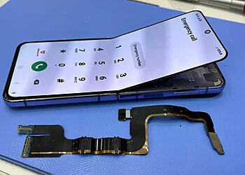 Tampines Cell Phone Repair 90's Telechoices image 3 Tampines Cell Phone Repair 90's Telechoices image 3