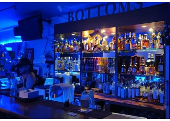 Bottom's Pub