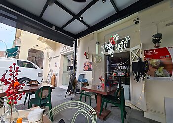 Chilis Pizza photo Chilis Pizza