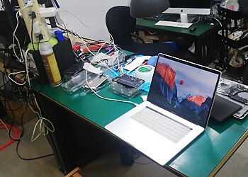 Orchard Road Cell Phone Repair Come To Repair image 3 Orchard Road Cell Phone Repair Come To Repair image 3