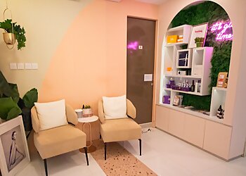 Toa Payoh Massage Therapists Cosmo Massage & Reflexology image 2 Toa Payoh Massage Therapists Cosmo Massage & Reflexology image 2