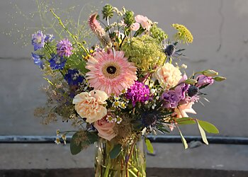 Geylang Flowers And Gifts Shops Dawn Q. Floral Design image 2 Geylang Flowers And Gifts Shops Dawn Q. Floral Design image 2