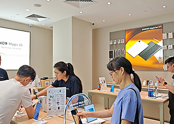 Tiong Bahru Mobile Shops HONOR Experience Store Tiong Bahru Plaza image 2 Tiong Bahru Mobile Shops HONOR Experience Store Tiong Bahru Plaza image 2