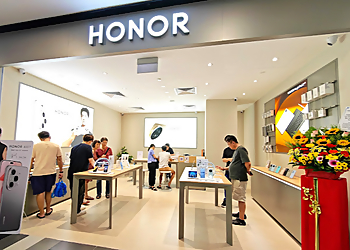 Tiong Bahru Mobile Shops HONOR Experience Store Tiong Bahru Plaza image 1 Tiong Bahru Mobile Shops HONOR Experience Store Tiong Bahru Plaza image 1