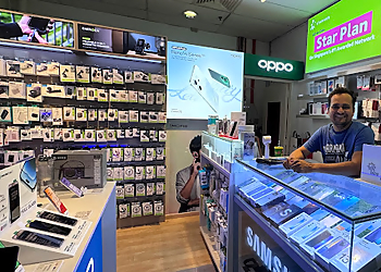 Bukit Timah Mobile Shops Hola Mobile Pitstop image 2 Bukit Timah Mobile Shops Hola Mobile Pitstop image 2