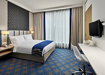 Marine Parade Hotels Holiday Inn Express image 2 Marine Parade Hotels Holiday Inn Express image 2