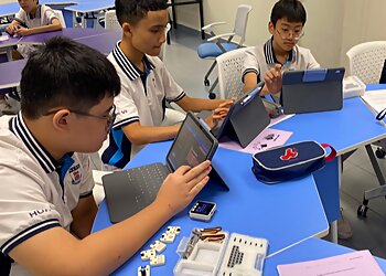 Hua Yi Secondary School photo Hua Yi Secondary School