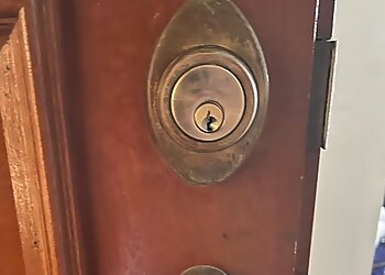 Toa Payoh Locksmiths Instant Lock Spec.& Svcs. image 3 Toa Payoh Locksmiths Instant Lock Spec.& Svcs. image 3