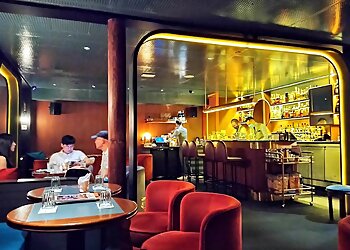 Tanjong Pagar Pubs Jigger & Pony image 2 Tanjong Pagar Pubs Jigger & Pony image 2