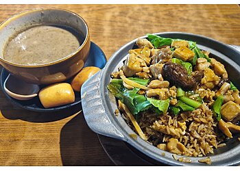 Woodlands Hawker Food Kampung Admiralty Hawker Centre image 1