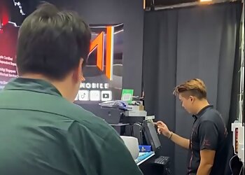 Kallang Cell Phone Repair LITE Mobile Repair Boon Keng image 3 Kallang Cell Phone Repair LITE Mobile Repair Boon Keng image 3