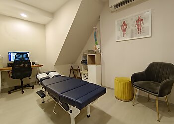 Toa Payoh Chiropractors Live Well Chiropractic image 3 Toa Payoh Chiropractors Live Well Chiropractic image 3