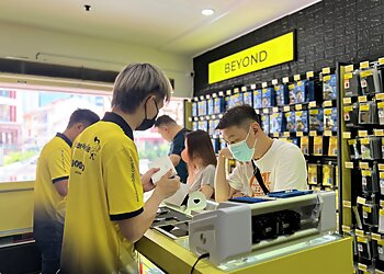 Geylang Cell Phone Repair Mister Mobile City Plaza image 2 Geylang Cell Phone Repair Mister Mobile City Plaza image 2