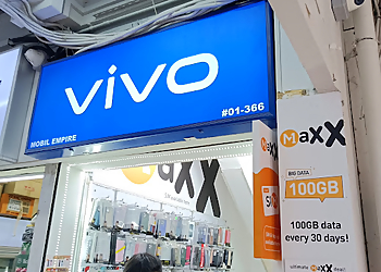 Bukit Batok Cell Phone Repair Mobil Empire image 1