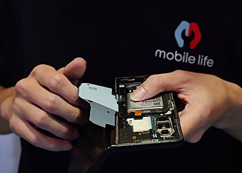 Serangoon Cell Phone Repair Mobile Life image 3 Serangoon Cell Phone Repair Mobile Life image 3