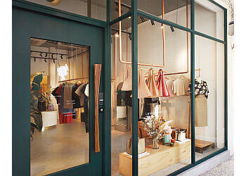 Nana & Bird image Nana & Bird