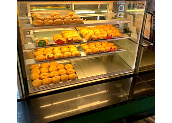 Polar Puffs & Cakes