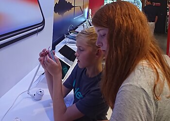 Tiong Bahru Mobile Shops Singtel image 2 Tiong Bahru Mobile Shops Singtel image 2